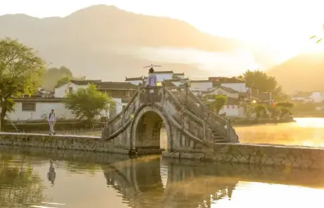 hongcun-village-bridge-huangshan - China Xian Tour: Private & Tailor-Made China Tours Trip to Huangshan ancient villages