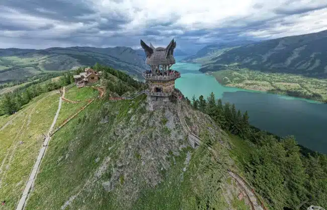 Xinjiang Kanas Fish Watching Platform - China Xian Tour: Private & Tailor-Made China Tours Xinjiang Kanas Fish Watching Platform